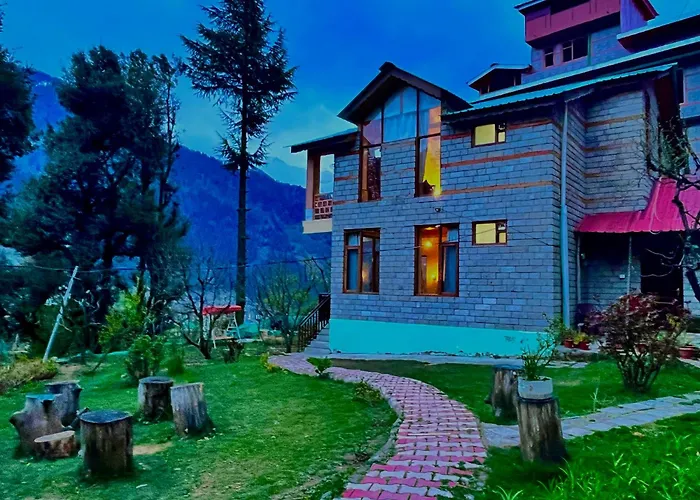 4 Bedroom Luxury Bungalow In Manali With Beautiful Scenic Mountain & Orchard View