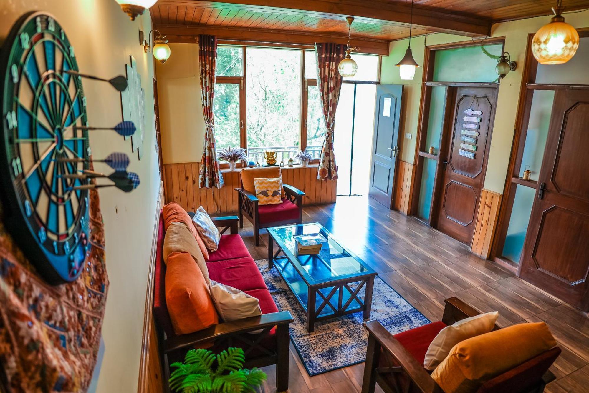 Hotel 4 Bedroom Luxury In With Beautiful Scenic Mountain & Orchard View Manali (Himachal Pradesh)