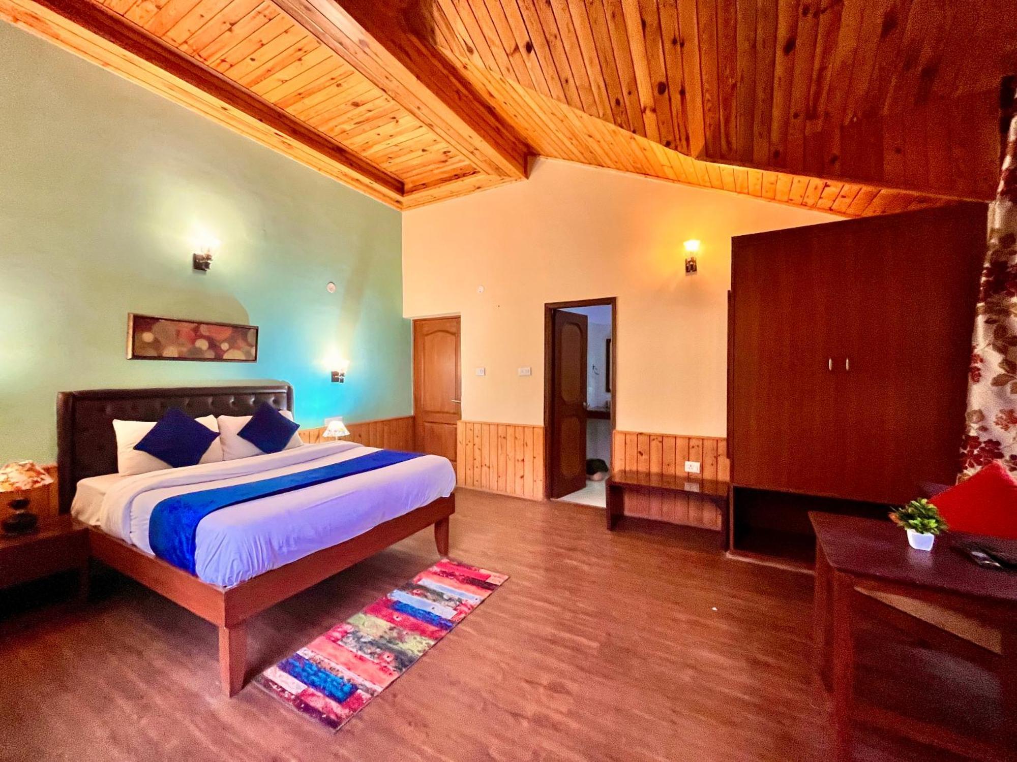 Hotel 4 Bedroom Luxury In With Beautiful Scenic Mountain & Orchard View 4*