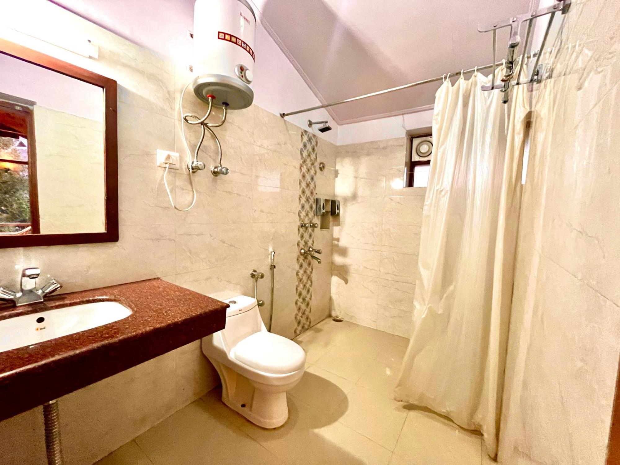 4 Bedroom Luxury In With Beautiful Scenic Mountain & Orchard View Hotel 4*